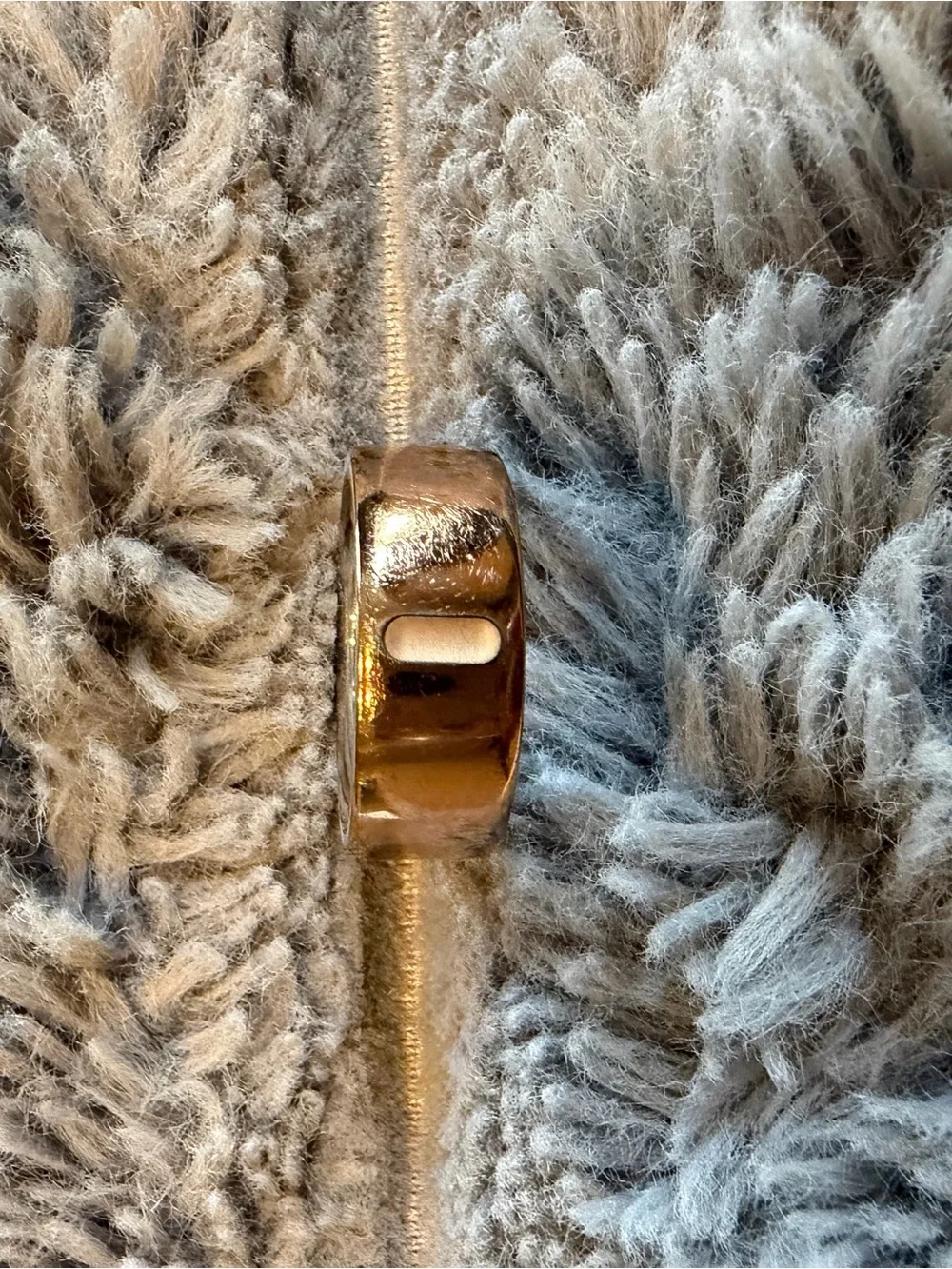 Oura Gold Ring Sensor with Multicolor Silicone Covers